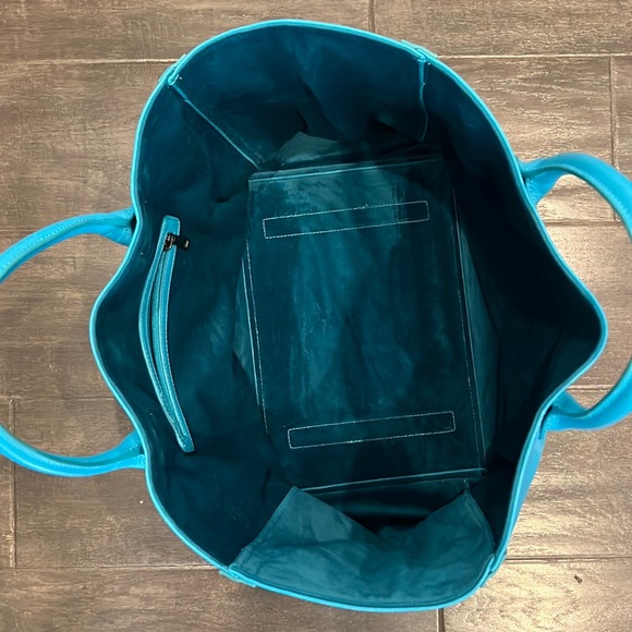 USED ONCE Gorgeous BECK Medium leather tote with velvet lining - Picture 4 of 9